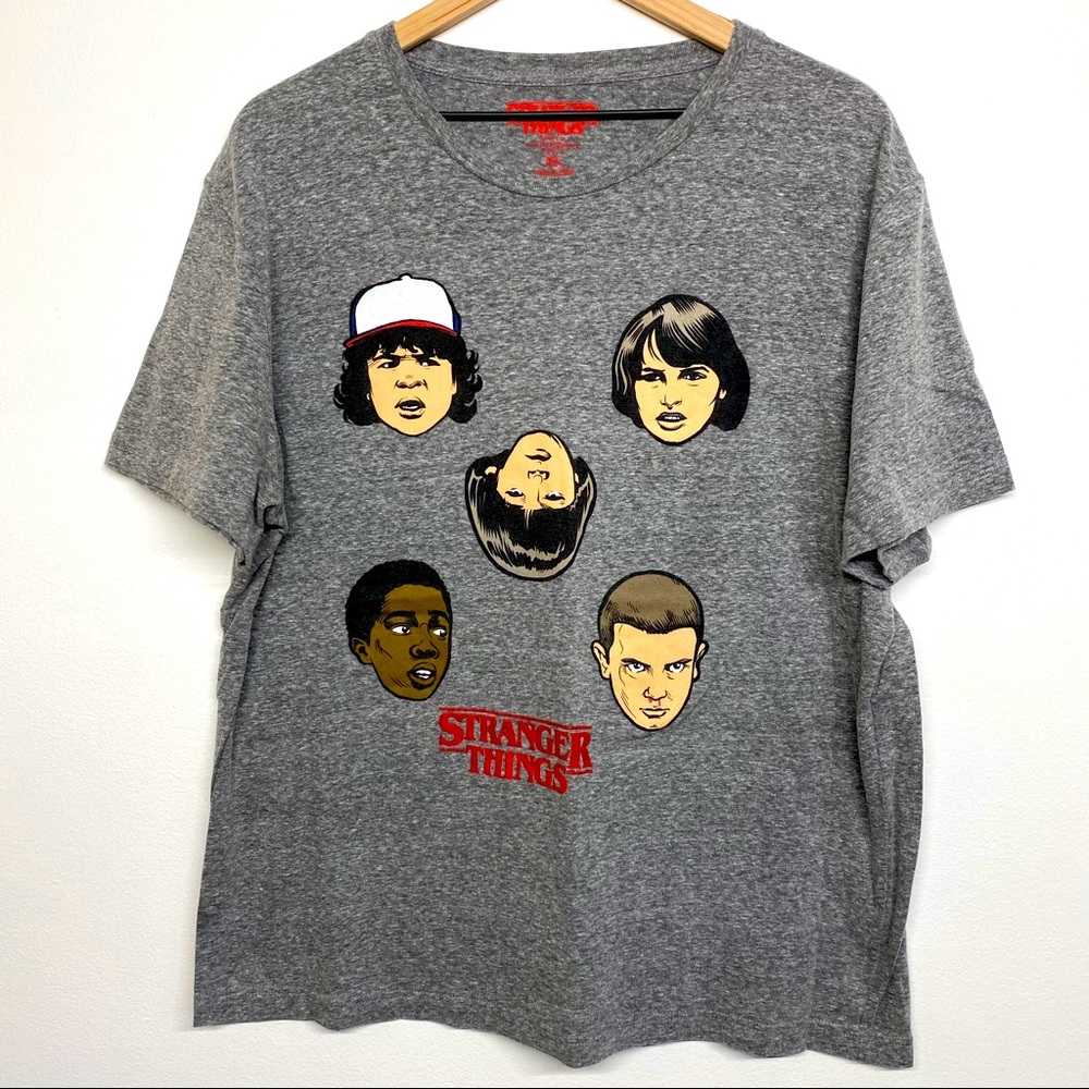Stranger Things Cast Heads Short Sleeve Shirt XL